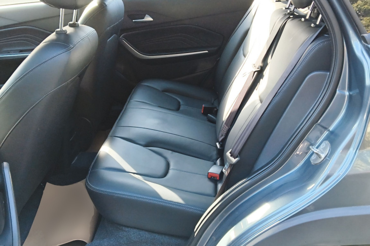 奇瑞 瑞虎3X 2021款 PLUS 1.5L CVT痛快红枣版II型中控内饰21