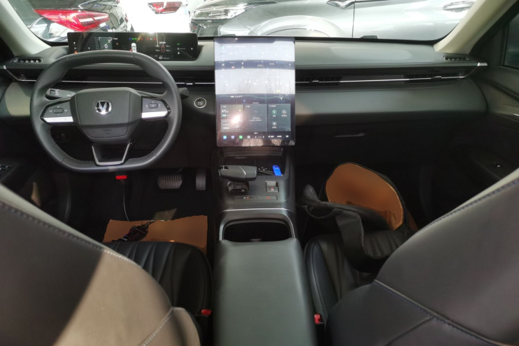 长安 逸动 2024款 1.5T GDI自动 旗舰型中控内饰12