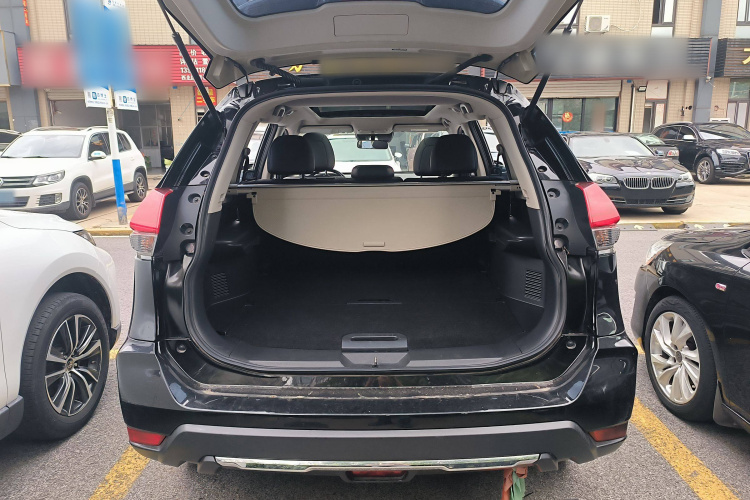 日产 奇骏 2021款 2.0L CVT 2WD XL ITS舒适纪念版中控内饰23