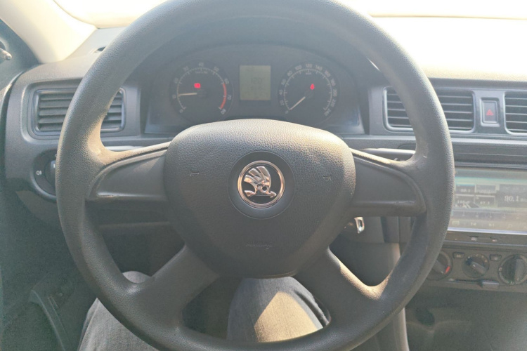 斯柯达 昕锐 2013款 1.6L 手动乐选型局部细节13