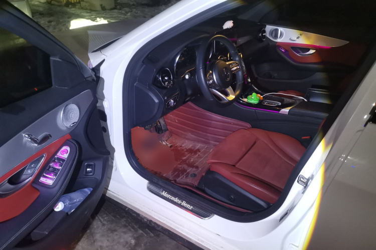 奔驰C级 2021款 C 260 星耀臻藏版中控内饰20