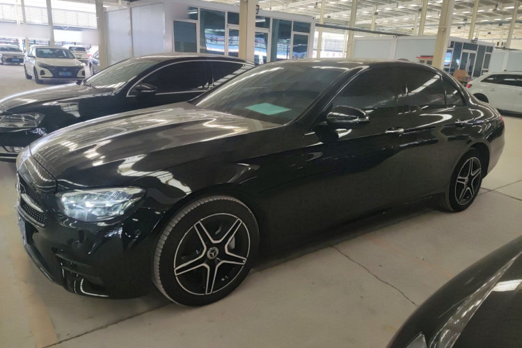 奔驰E级(进口) 2021款 改款 E 260 豪华型运动版车身外观4