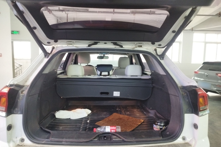 众泰 大迈X7 2018款 2.0T 自动至尊型机舱底盘23