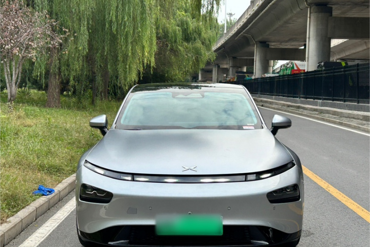 小鹏P7 2022款 625E车身外观6002