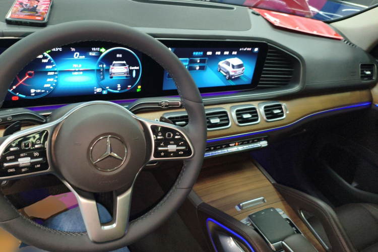 奔驰GLE 2020款 GLE 350 4MATIC 豪华型中控内饰12
