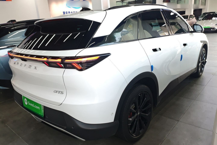 ARCFOX极狐 极狐 阿尔法T5(ARCFOX αT5) 2024款 660 MAX车身外观6005