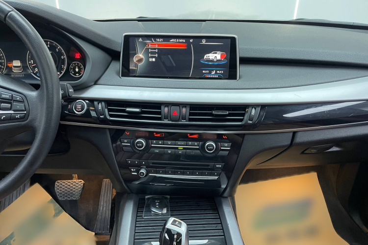 宝马X5（平行进口）中控内饰7005