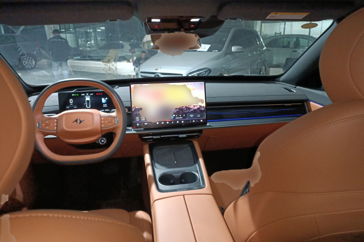 东风奕派 eπ007 2025款 纯电 565四驱Max领航版中控内饰7002