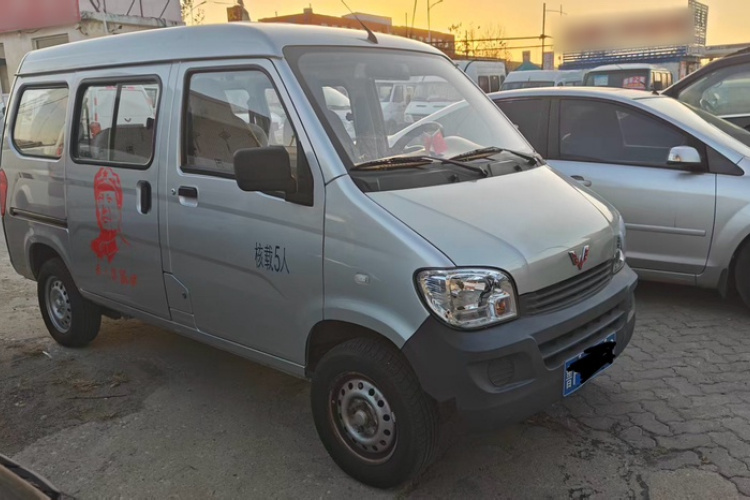 五菱汽车 五菱之光 2020款 1.2L 实用型 国VI LSI车身外观6006