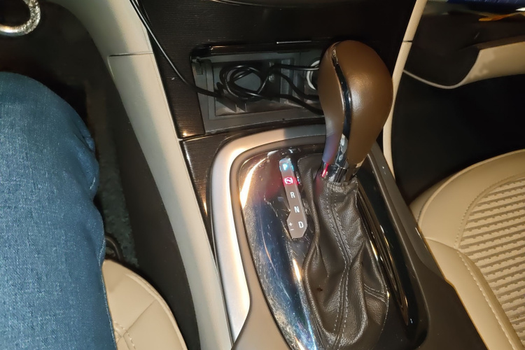 别克 君威 2015款 2.0L 领先时尚型局部细节18