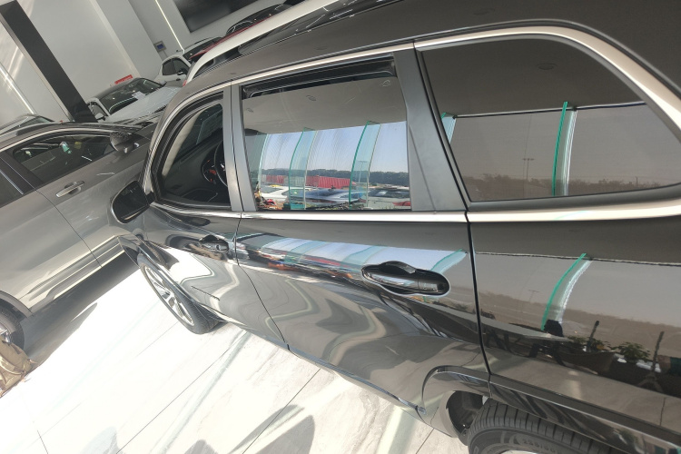 Jeep 自由光 2019款 2.0T 四驱全能版 国VI车身外观6003