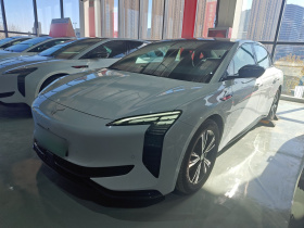 红旗EH7 2024款 820 Pro