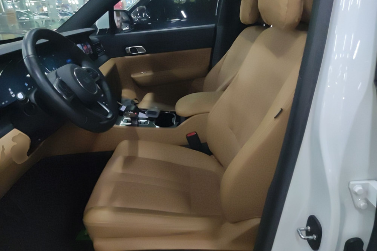 理想汽车 理想ONE 2020款 增程6座版中控内饰19