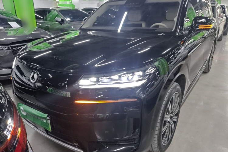 腾势N9 2025款 旗舰型车身外观2