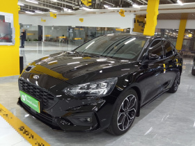 福特 福克斯 2020款 三厢 EcoBoost 180 自动ST Line
