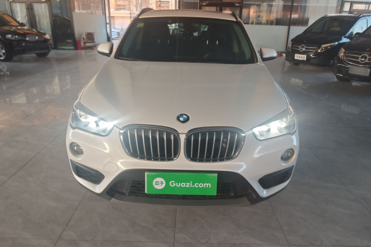 宝马X1 2018款 sDrive18Li 时尚型车身外观2