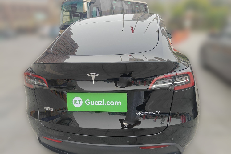 特斯拉 Model Y 2022款 改款 长续航全轮驱动版车身外观6