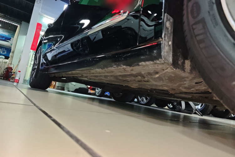 别克 君越 2019款 28T 精英型局部细节9001