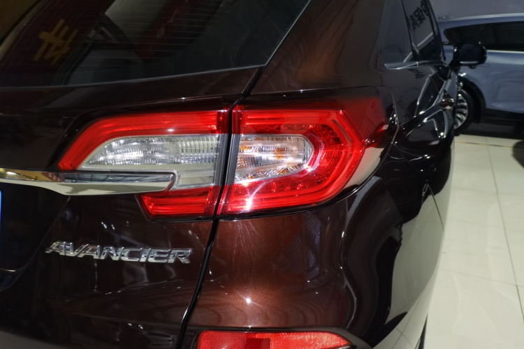 本田 冠道 2017款 370TURBO 四驱尊享版车身外观9