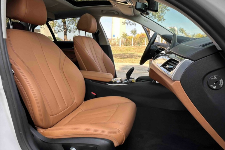 宝马5系 2018款 528Li 上市特别版中控内饰7007