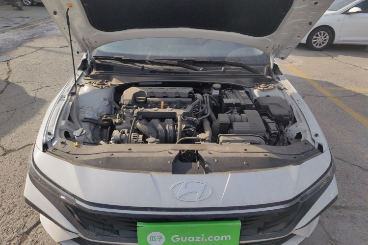 现代 伊兰特 2023款 1.5L CVT GLX精英版局部细节24