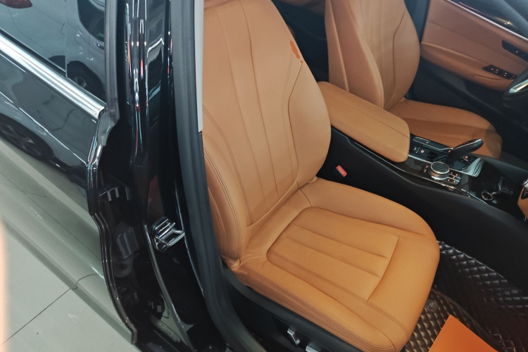 宝马5系 2018款 528Li 上市特别版局部细节41