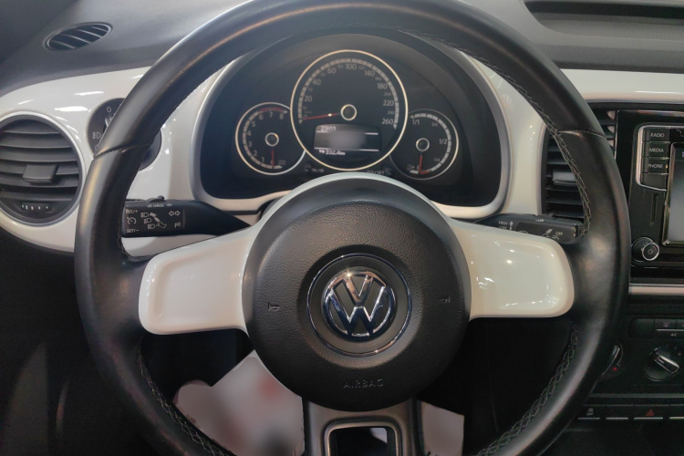 大众 甲壳虫 2015款 180TSI中控内饰13