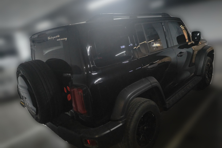 坦克300 2023款 越野版 2.0T 征服者车身外观7