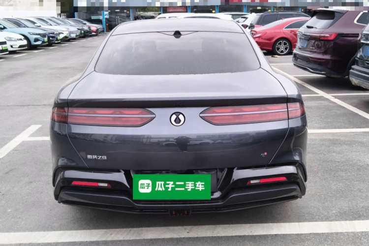 腾势Z9 2024款 1100km 四驱Max版车身外观6