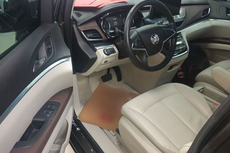 别克GL8 2021款 陆上公务舱 652T 豪华型中控内饰20