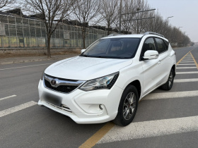 比亚迪 宋 2017款 盖世升级版 1.5TI 手动领先型