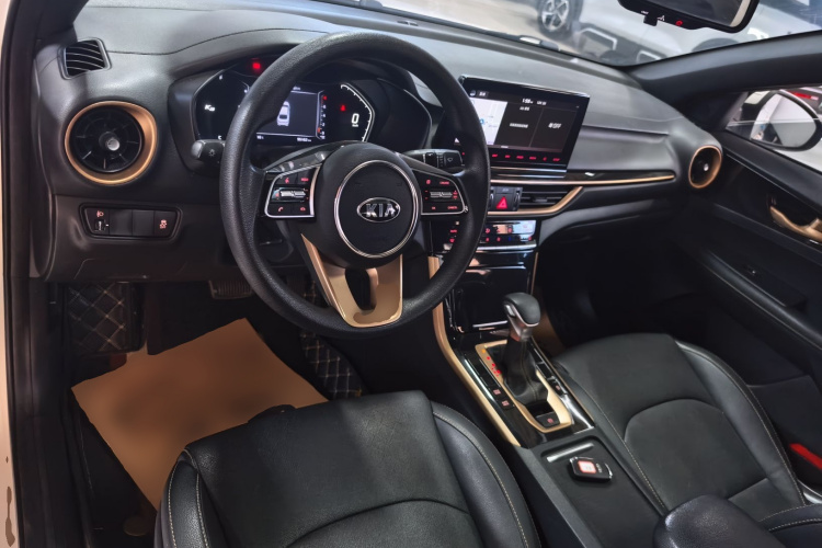 起亚K3 2019款 1.5L CVT智享互联版中控内饰12