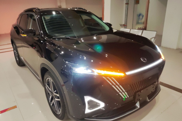 东风风神 皓瀚 2023款 DH-i 1.5T 尊贵版车身外观3