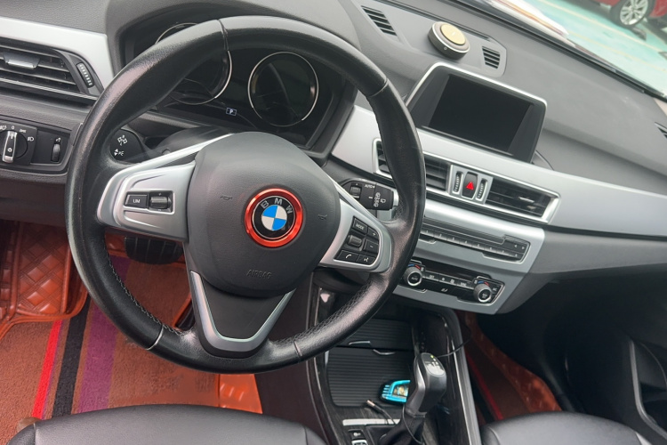 宝马X1 2019款 sDrive20Li 领先型局部细节9001