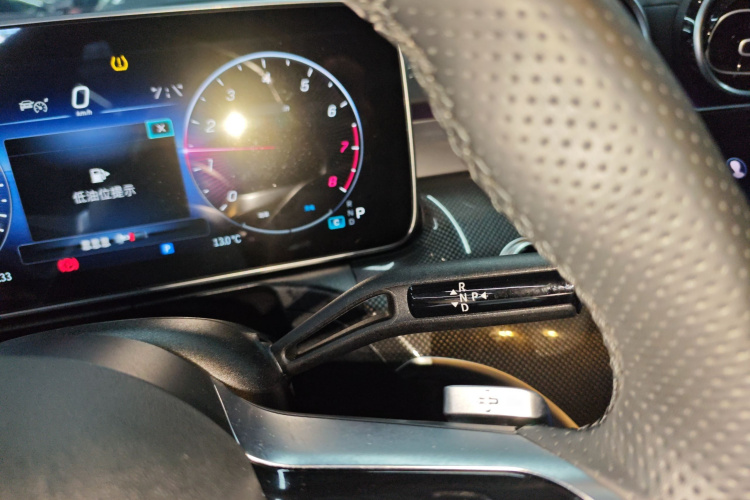 奔驰C级 2023款 改款 C 200 L 运动版局部细节18