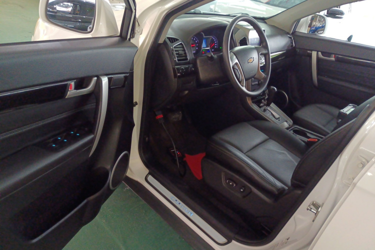 雪佛兰 科帕奇 2015款 2.4L 两驱城市版 7座中控内饰20