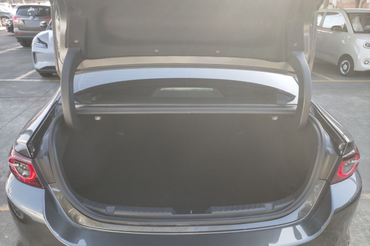 马自达3 昂克赛拉 2023款 2.0L 自动质臻版机舱底盘23