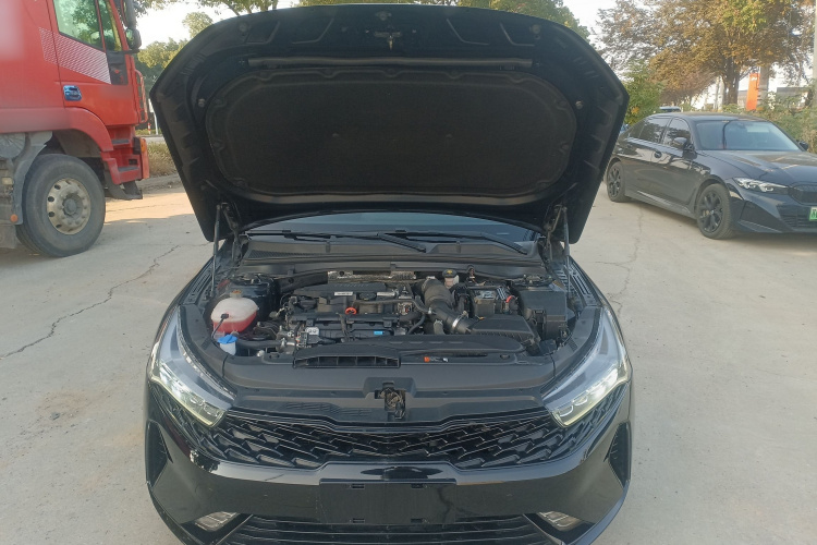 起亚K5 2021款 270T CVVD 焕新版机舱底盘24