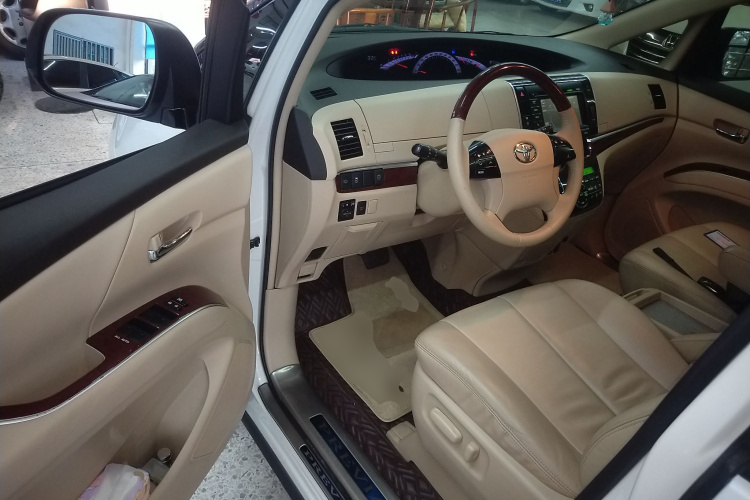 丰田 普瑞维亚  2.4L 7人座豪华版中控内饰20