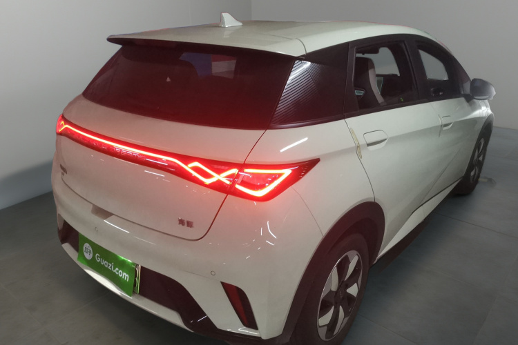 比亚迪 海豚 2025款 420km 自由版车身外观7