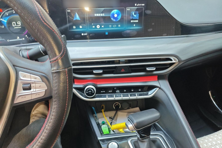 长安 逸动 2020款 PLUS 蓝鲸NE 1.4T GDI DCT旗舰型局部细节16