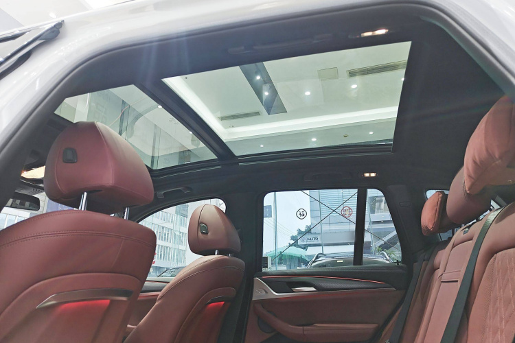 宝马X3 2022款 改款二 xDrive30i 尊享型 M曜夜套装局部细节22