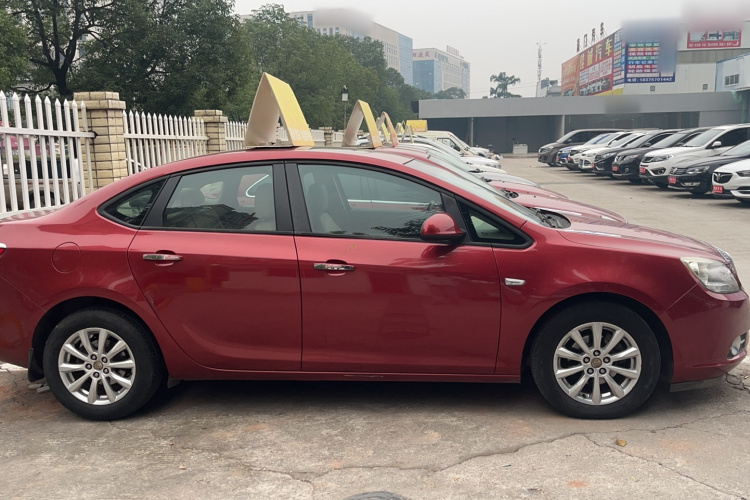 别克 英朗 2013款 GT 1.6L 自动时尚版车身外观6002