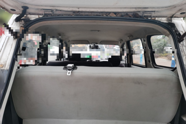 五菱汽车 五菱宏光 2015款 1.2L S 基本型国V中控内饰23