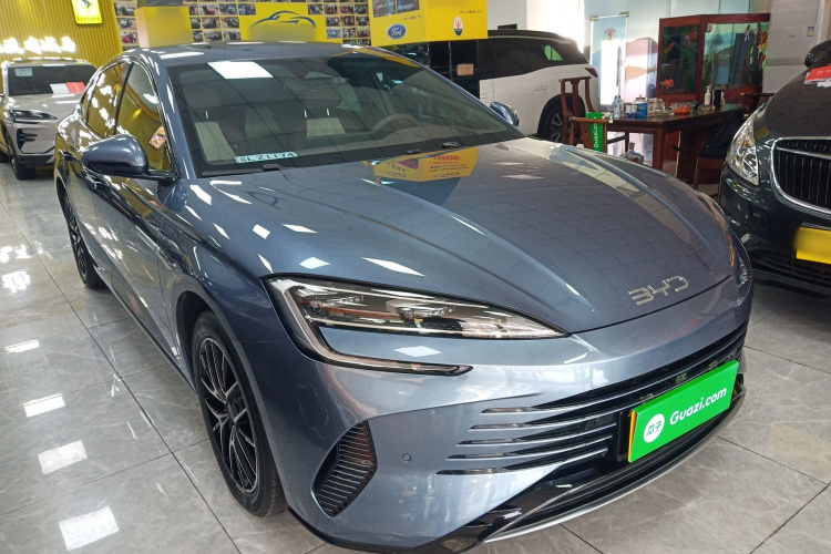 比亚迪 海豹 2023款 DM-i 1.5T 121km 旗舰型车身外观3