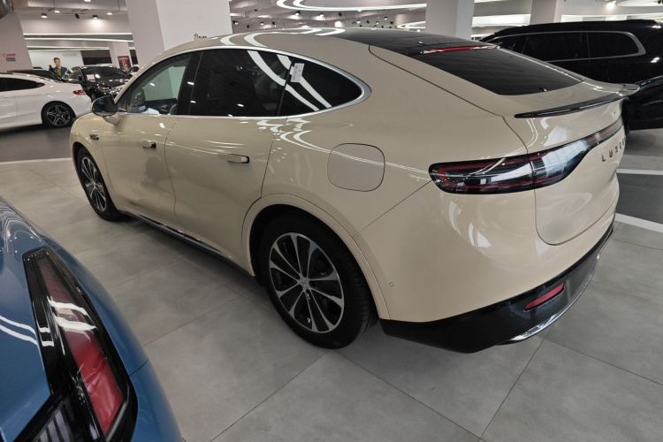 鸿蒙智行 智界R7 2025款 增程 251km Max车身外观4