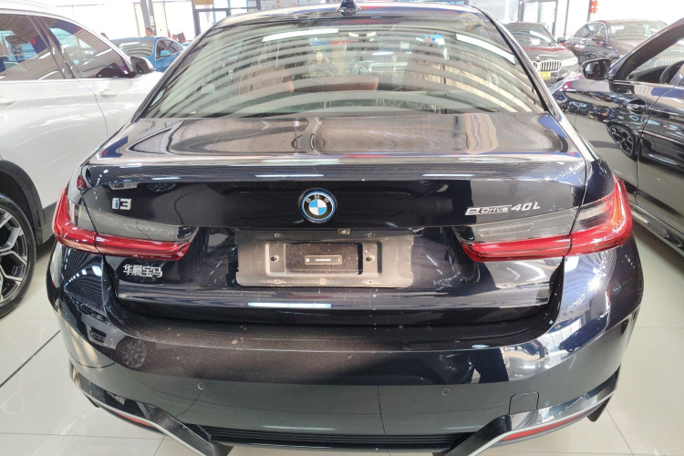 宝马i3 2025款 eDrive 40 L 曜夜套装车身外观6