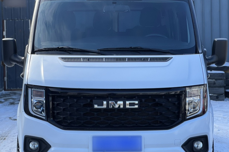 江铃福顺 2023款 2.0T 手动短轴低顶商运型多功能乘用车6座 双开尾门车身外观6003