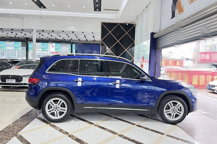 奔驰GLB 2020款 改款 GLB 200 动感型车身外观6009