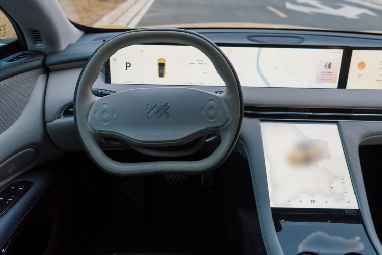 智己汽车 智己LS7 2023款 90kWh Elite后驱版中控内饰7005